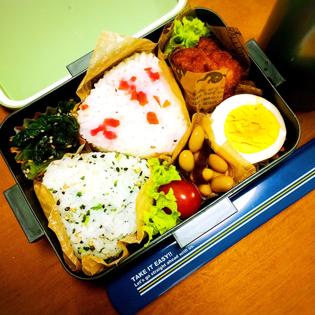 おにぎり弁当