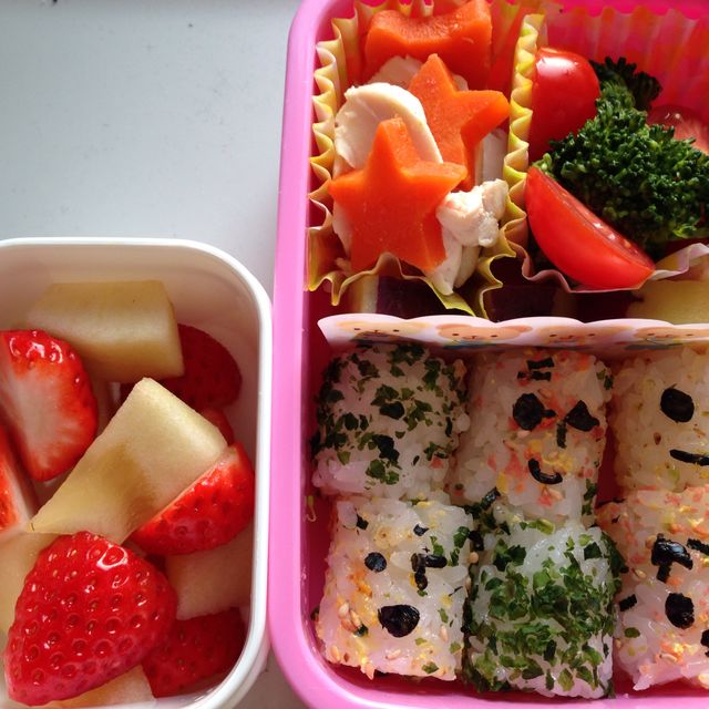 3色おにぎり弁当