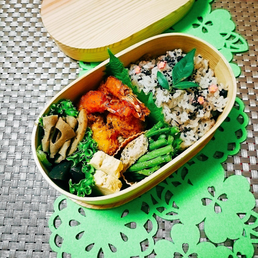 何でもない日のお赤飯弁当