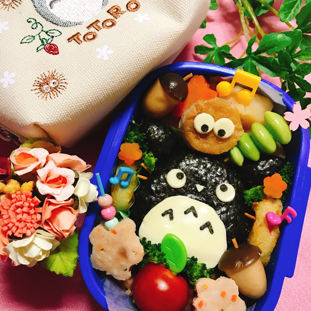 トトロ&茶色すけ弁当⭐︎