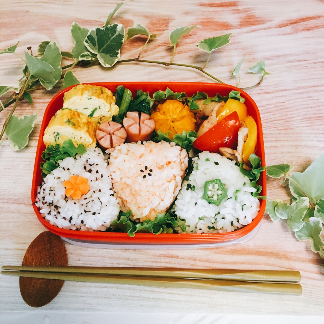 おにぎり弁当