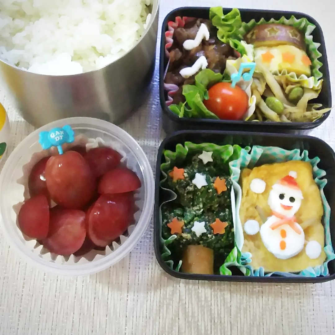 ほうれん草でツリー弁当