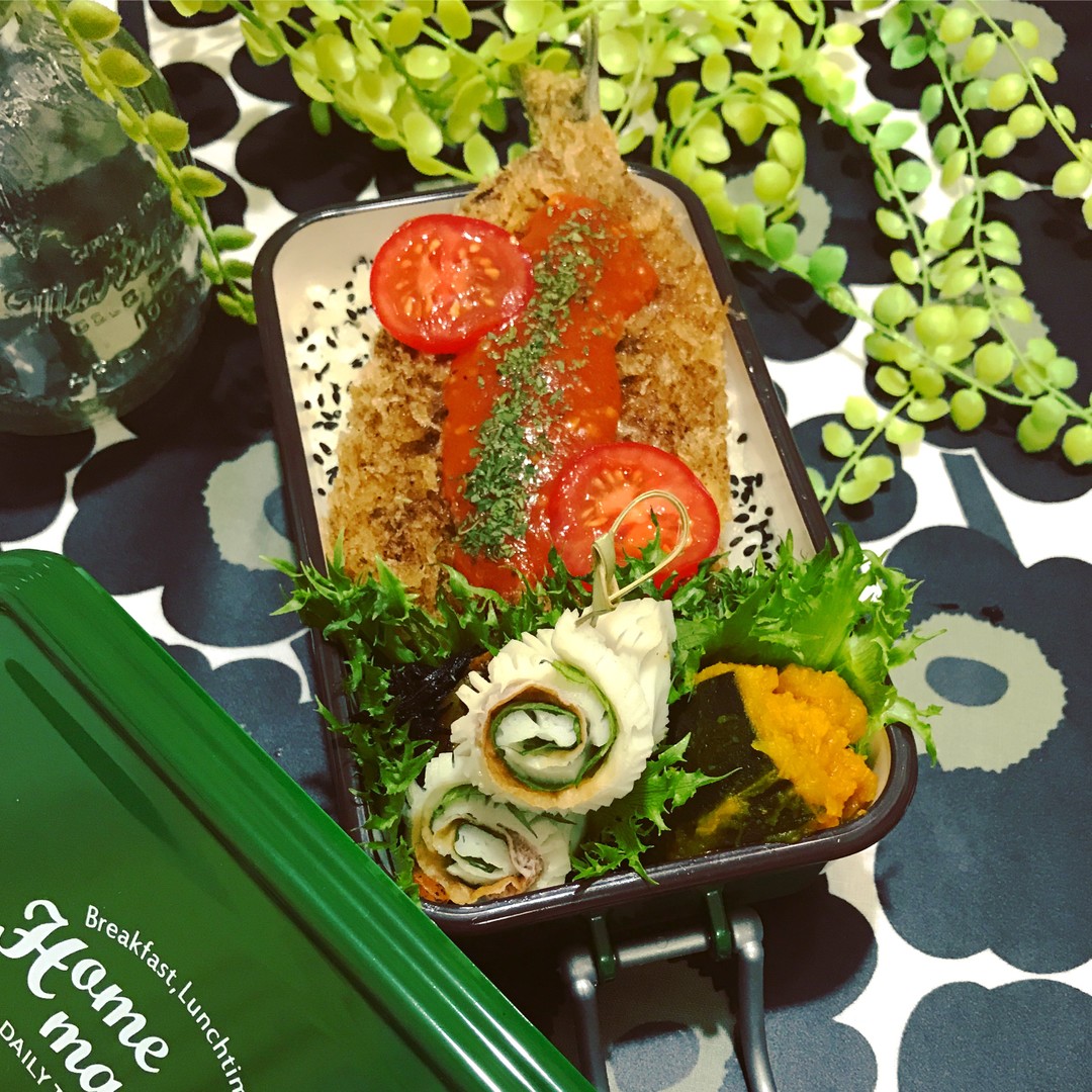 イワシフライをトマトソースで部活弁当
