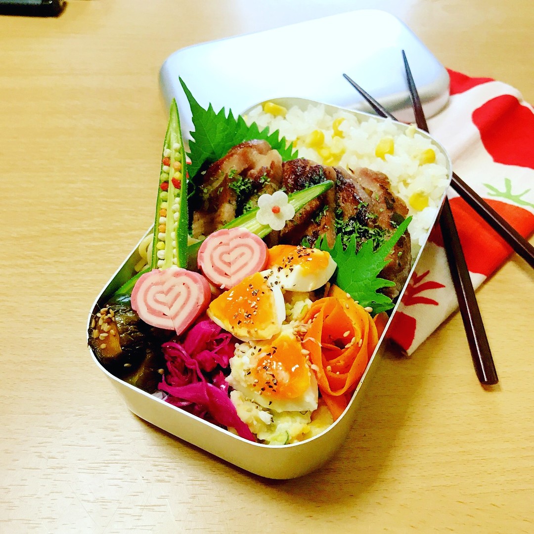 豚ロース塩麹ソテーととうもろこしご飯お弁当