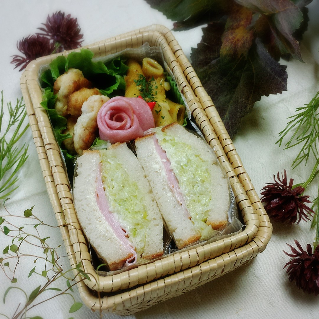 米粉パンで沼サン弁当