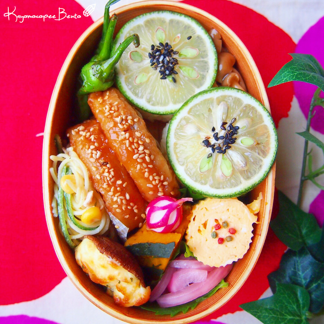 かぼすおにぎりと蓮根はさみ焼き弁当