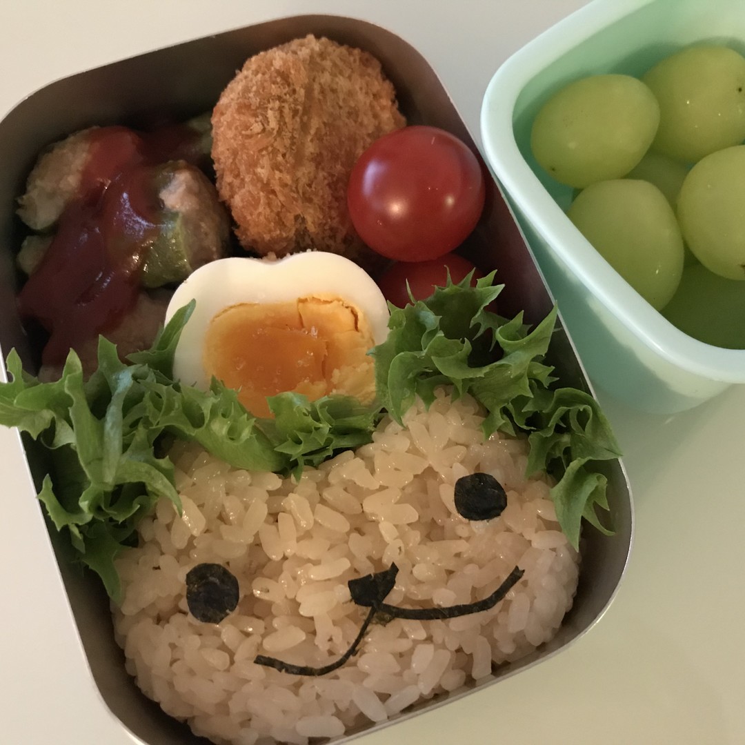 カピバラさんおにぎり弁当