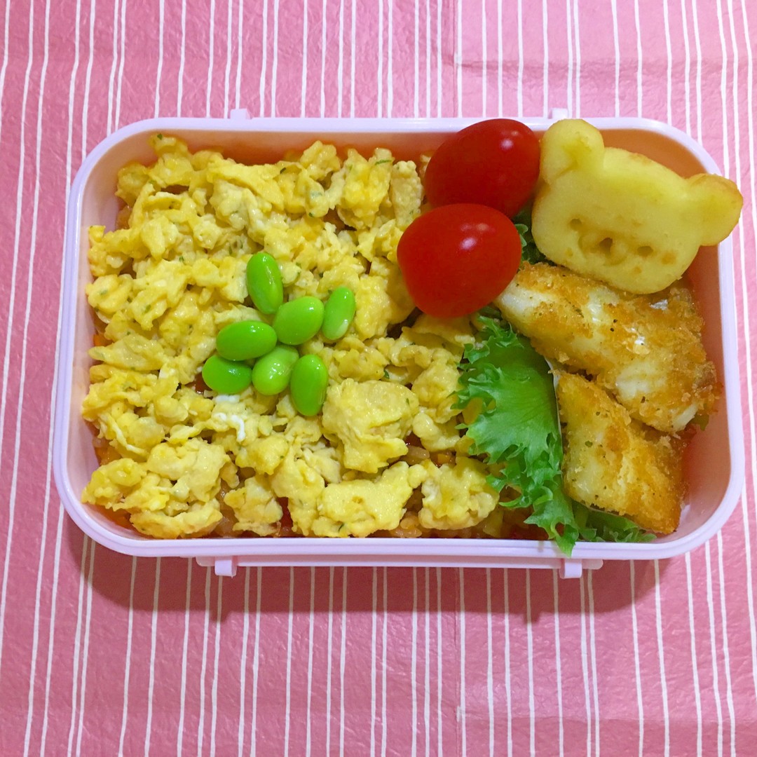 なんちゃってオムライスなそぼろ弁当