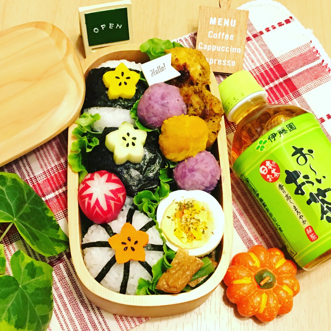 おにぎり三姉妹弁当