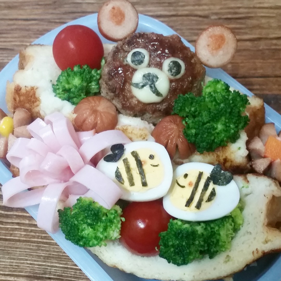 フレンチトースト飛び出すサンドイッチ