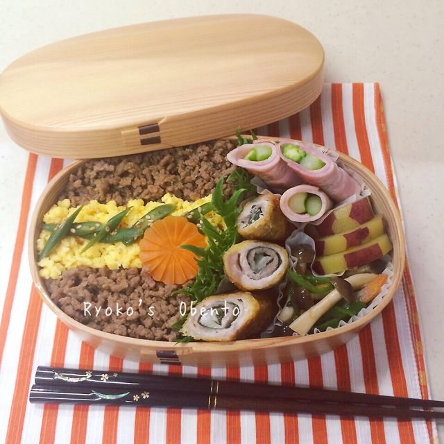 そぼろご飯のおべんとうです。