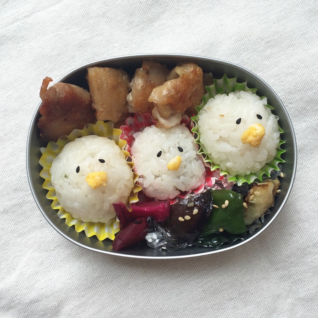 ひよこ三兄弟弁当