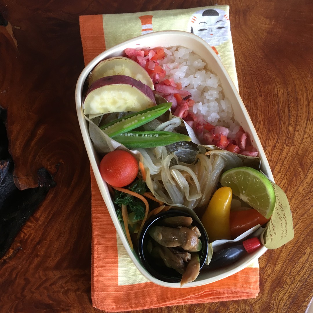鮭の包焼き弁当