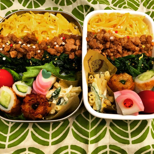 ３色そぼろ弁当