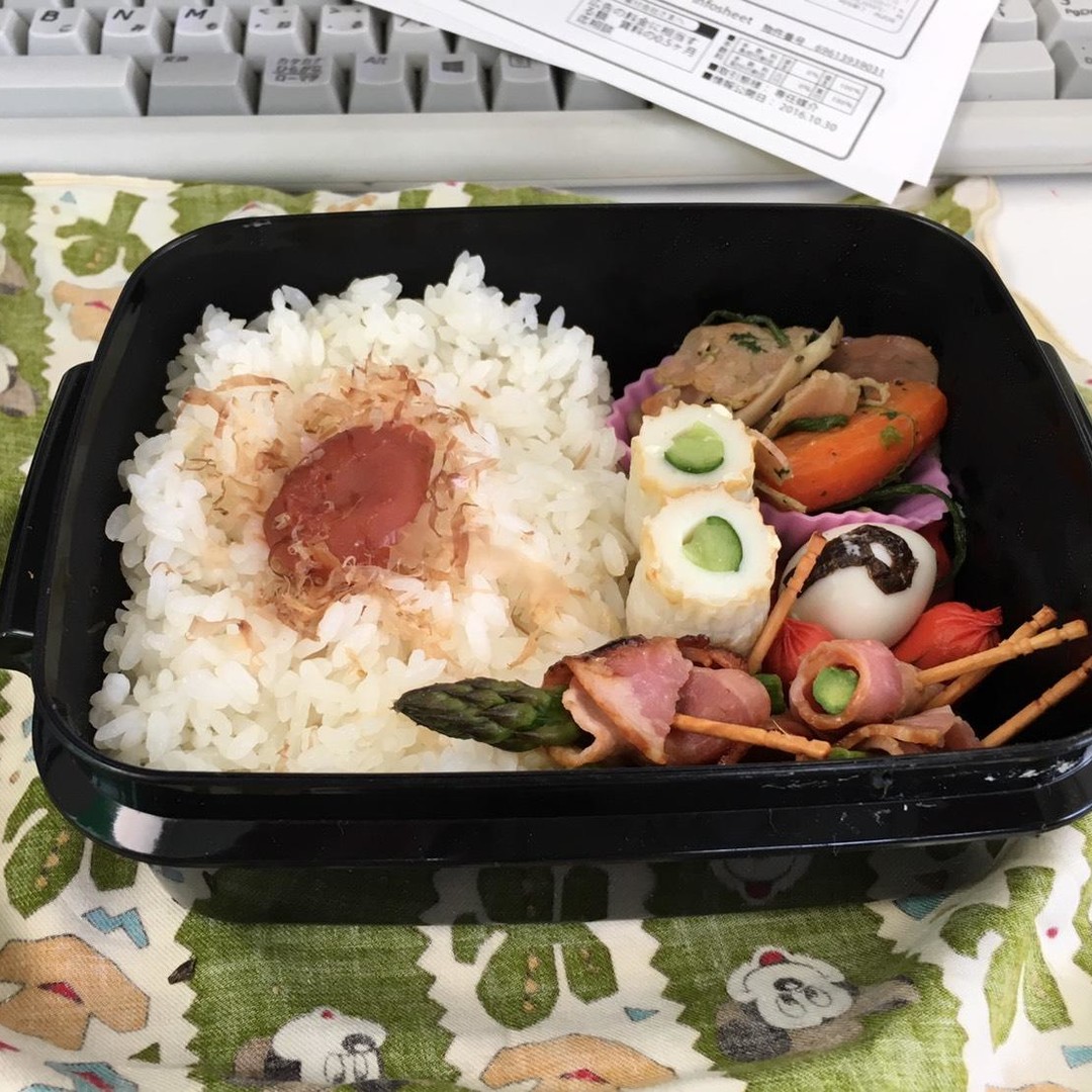 アスパラベーコン弁当