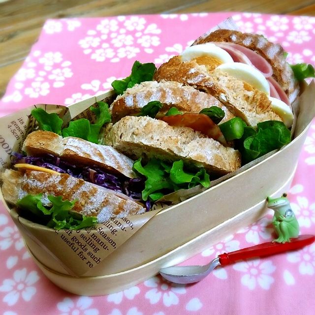 旦那さんの朝ごパン弁当♪