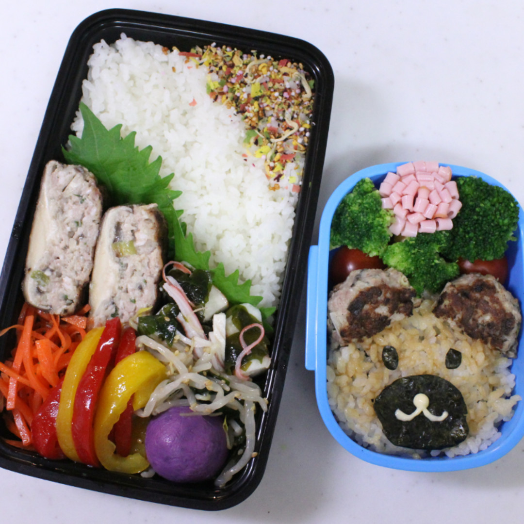 クマさ海苔り弁(右)