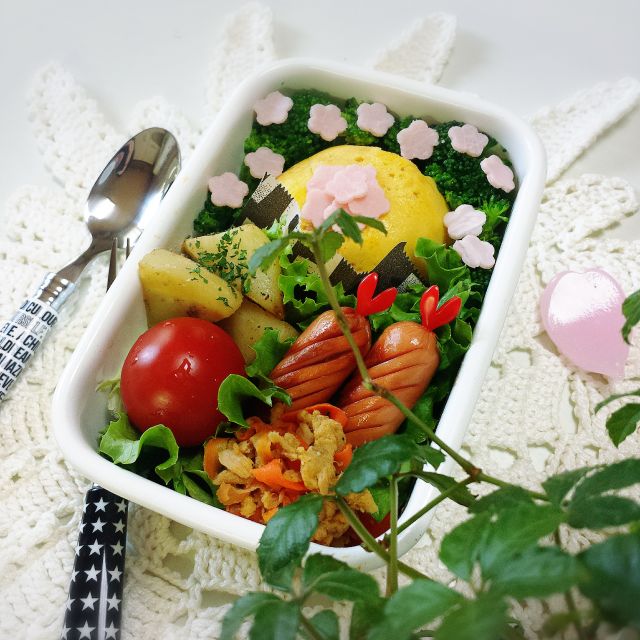 アレっ子オムライス弁当