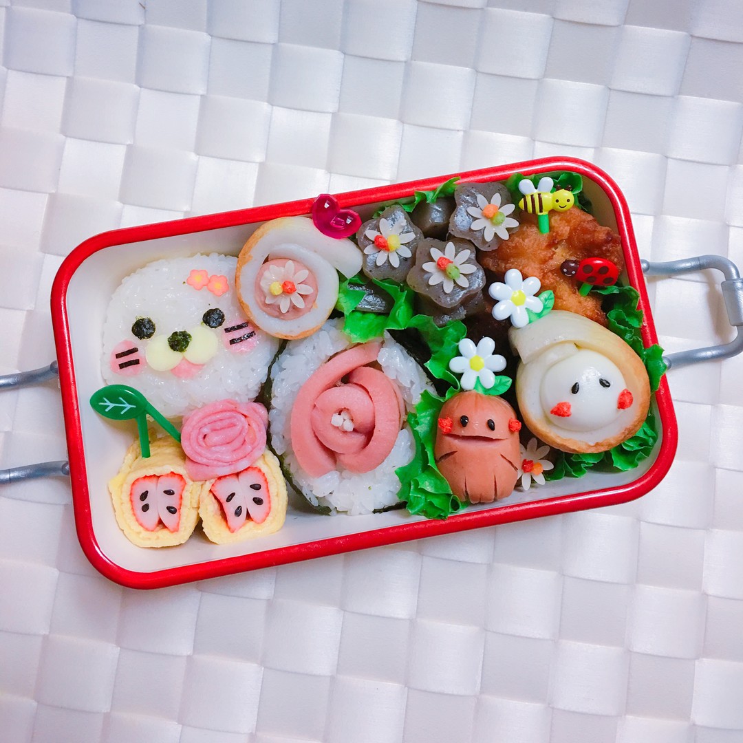 アザラシおにぎり薔薇ハムおにぎり弁当