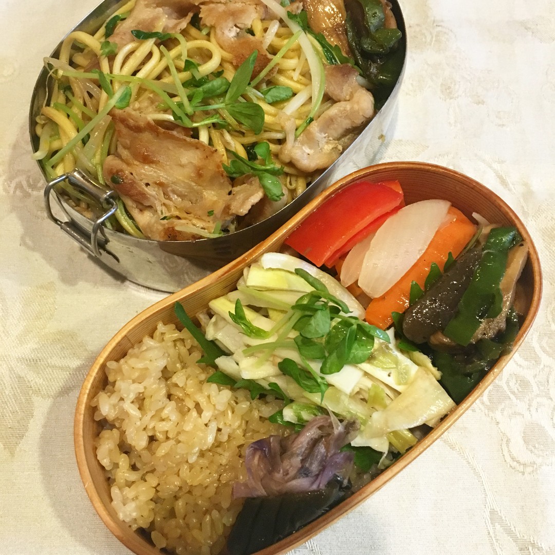 塩焼きそば弁当とゆるベジ弁当
