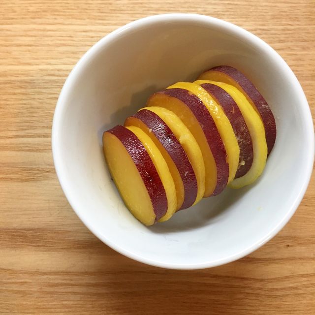 サツマイモのレモン煮