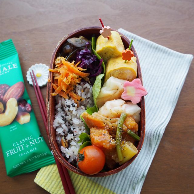 いかと筍のXO醤炒めとえび餃子弁当