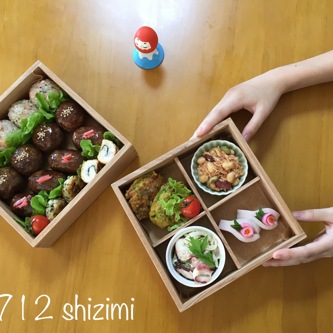おにぎりの重箱弁当