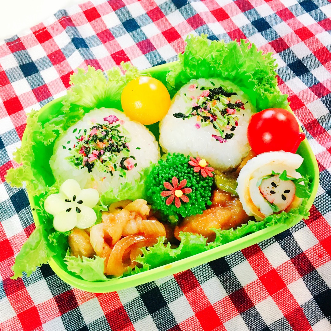 おにぎり弁当