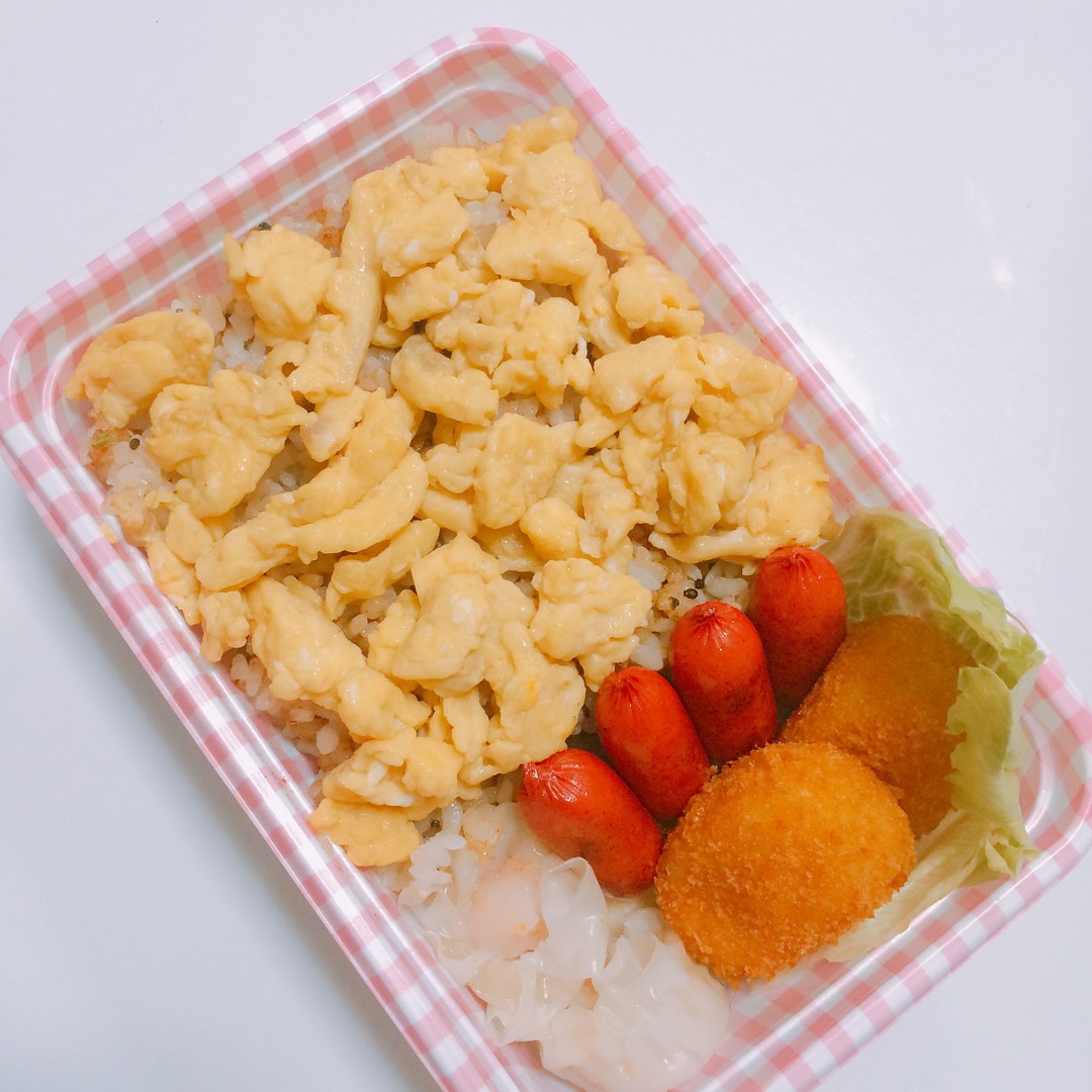 チャーハン卵のせ丼