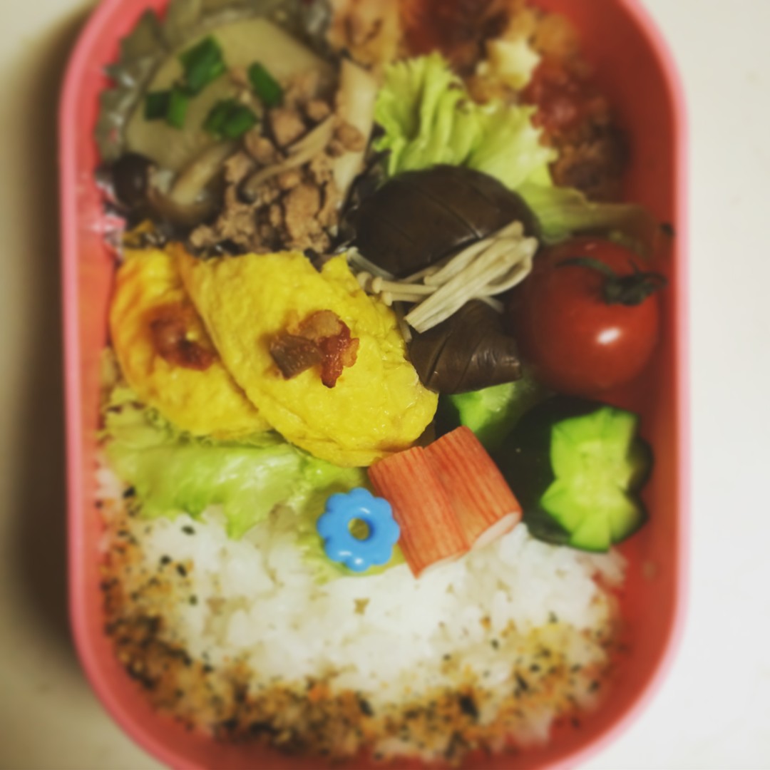 詰め込みカラフル弁当