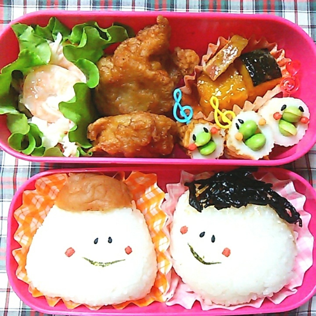双子おにぎりと唐揚げ弁当