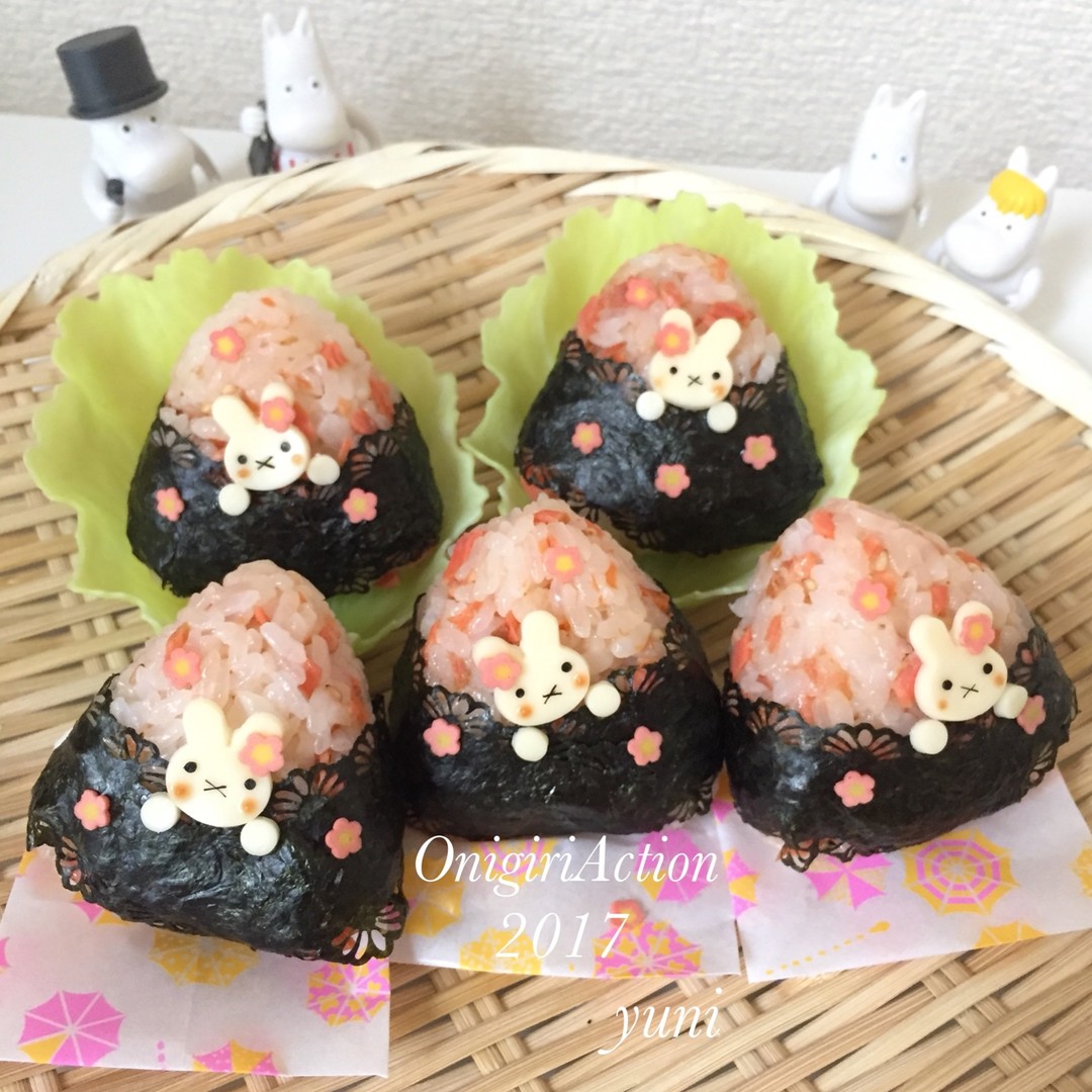 ミッフィーちゃん♡鮭醤油おにぎり🍙