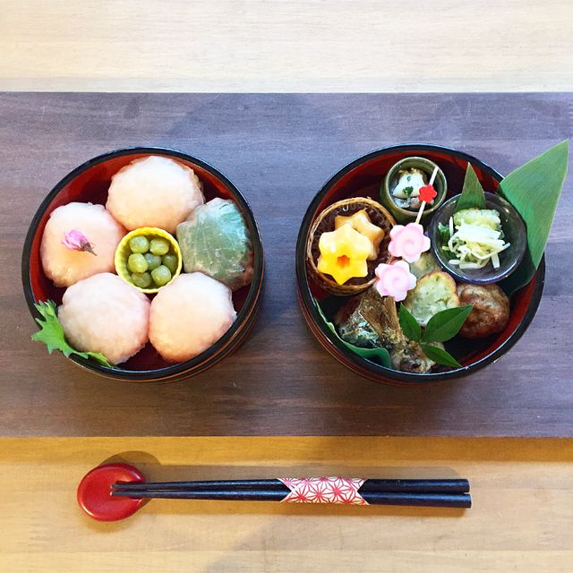 生ハムおにぎりのお弁当