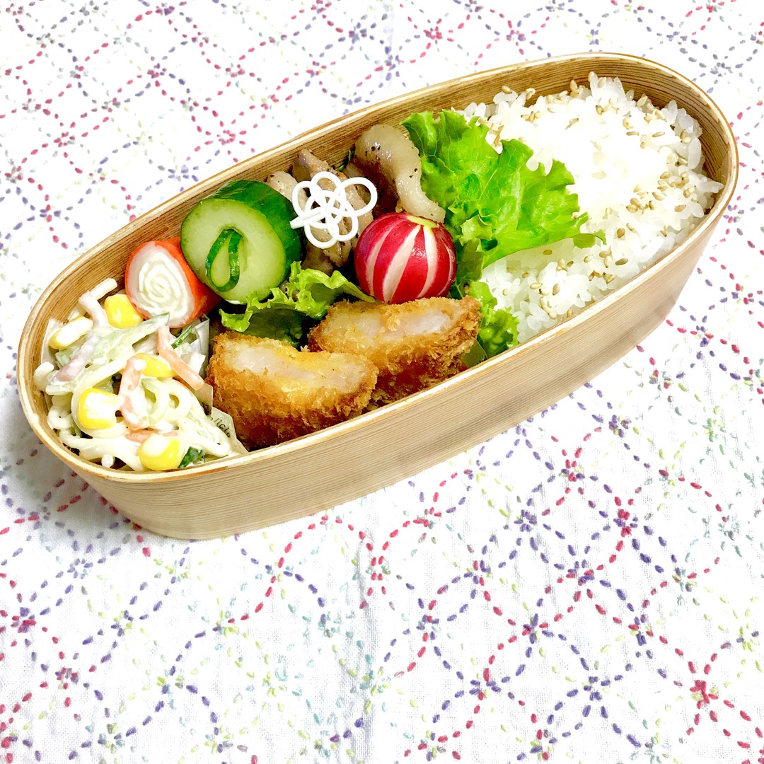 ポークソテーと海老カツ弁当