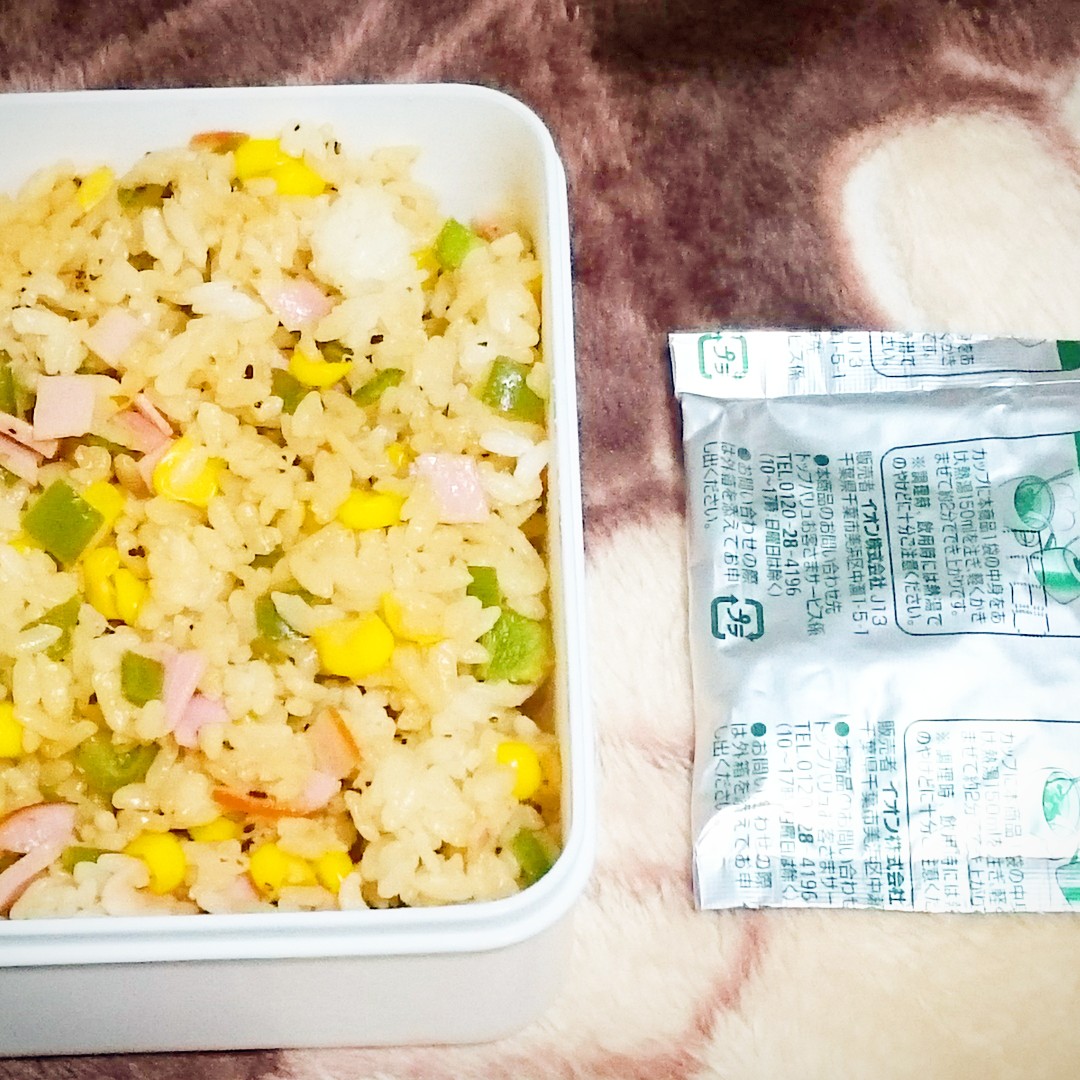 レンジで作ったチャーハン弁当