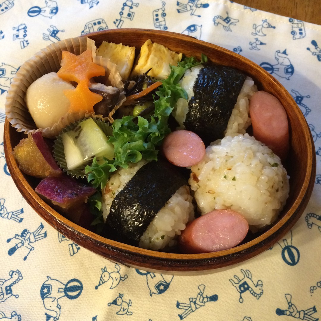 まんまるおにぎり弁当