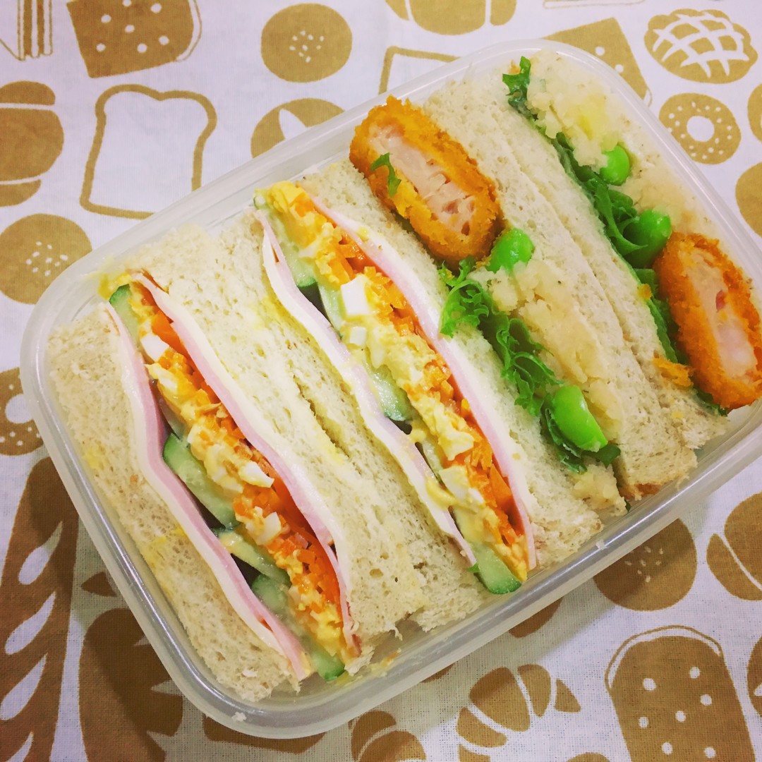 サンドウィッチの部活弁