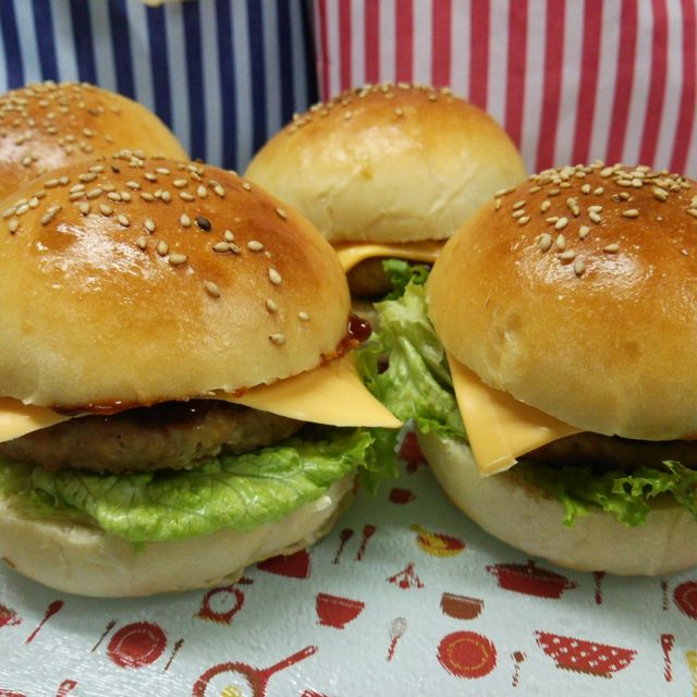 チーズバーガー󾥠