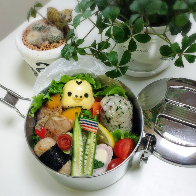 キイロイトリの蒸したまご弁当