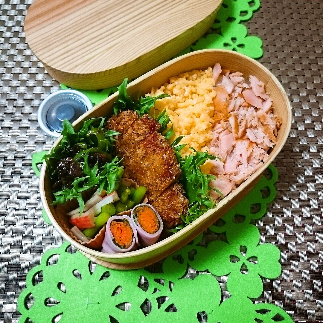 二色そぼろ弁当