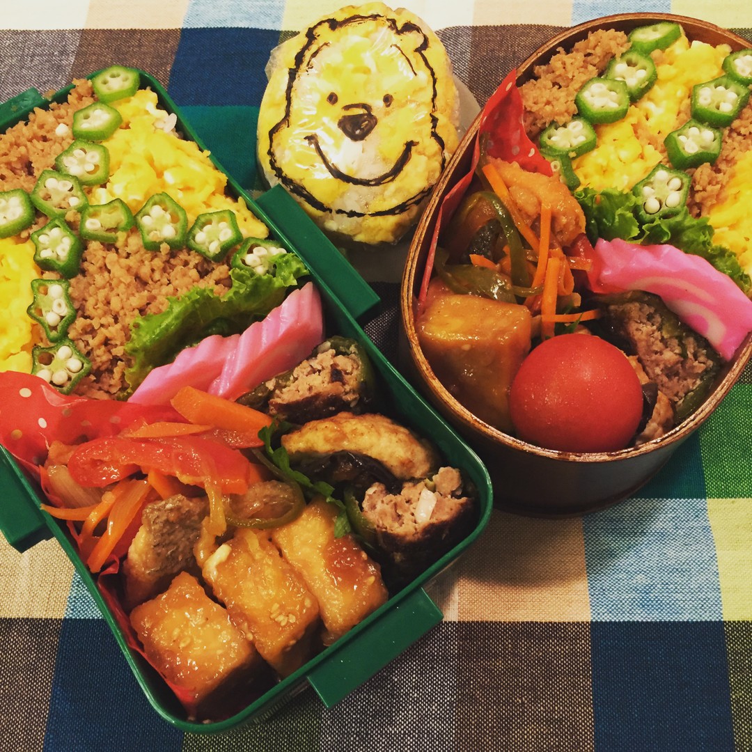 三色そぼろ丼弁当