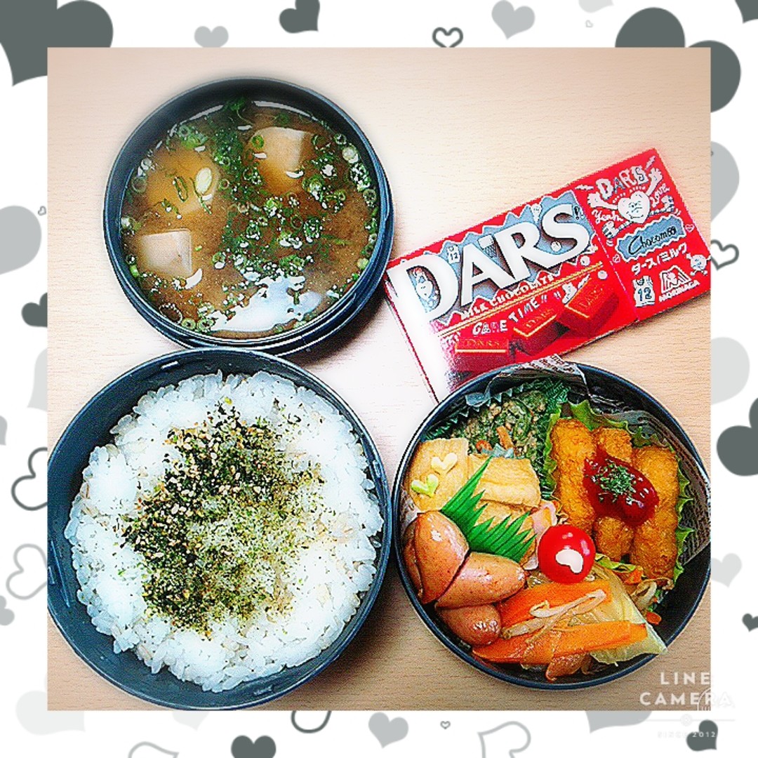 チキンナゲットと肉野菜炒め弁当