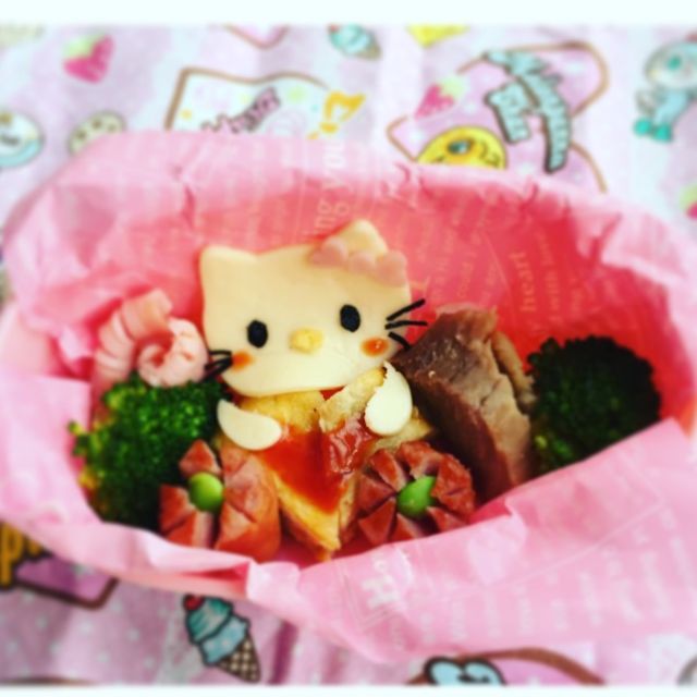 ハート抱っこキティちゃん