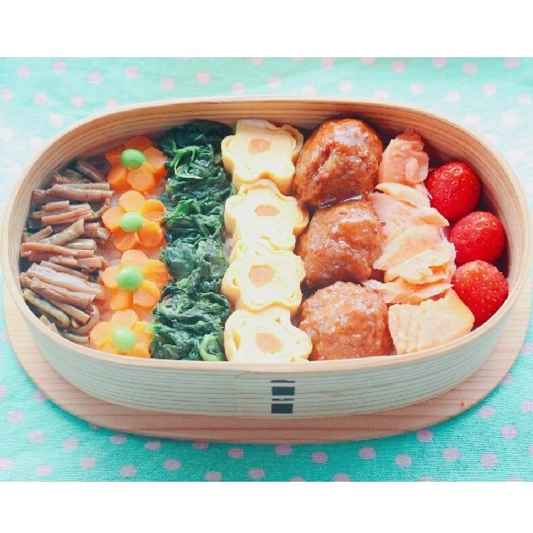 お花のストライプビビンバのおべんとう