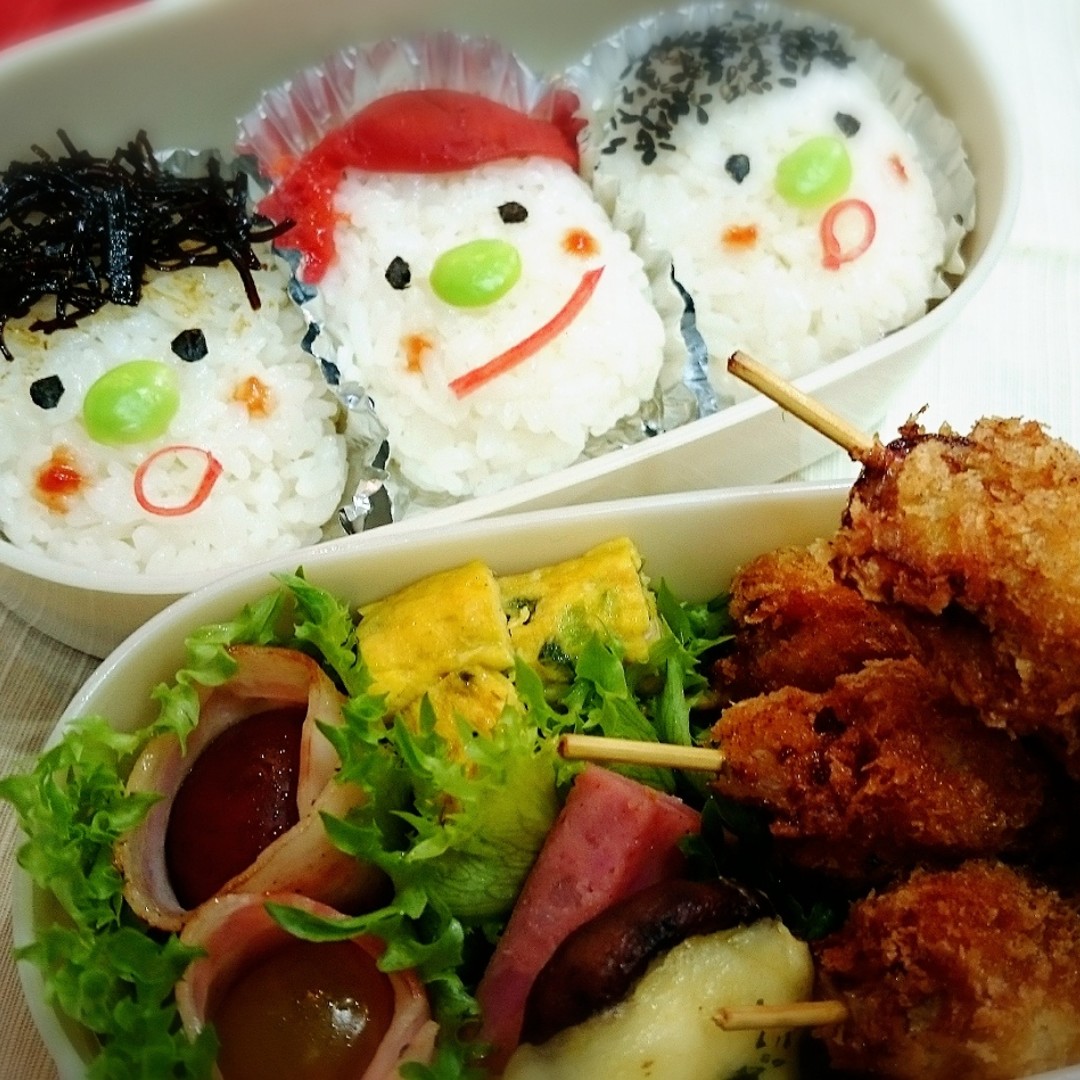 お結び三兄弟とミニ串カツ弁当