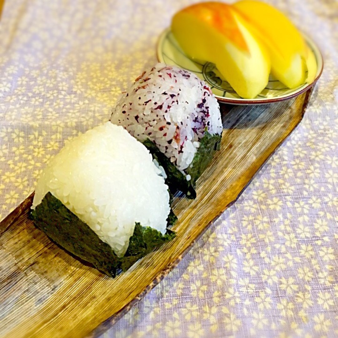 おにぎり弁当