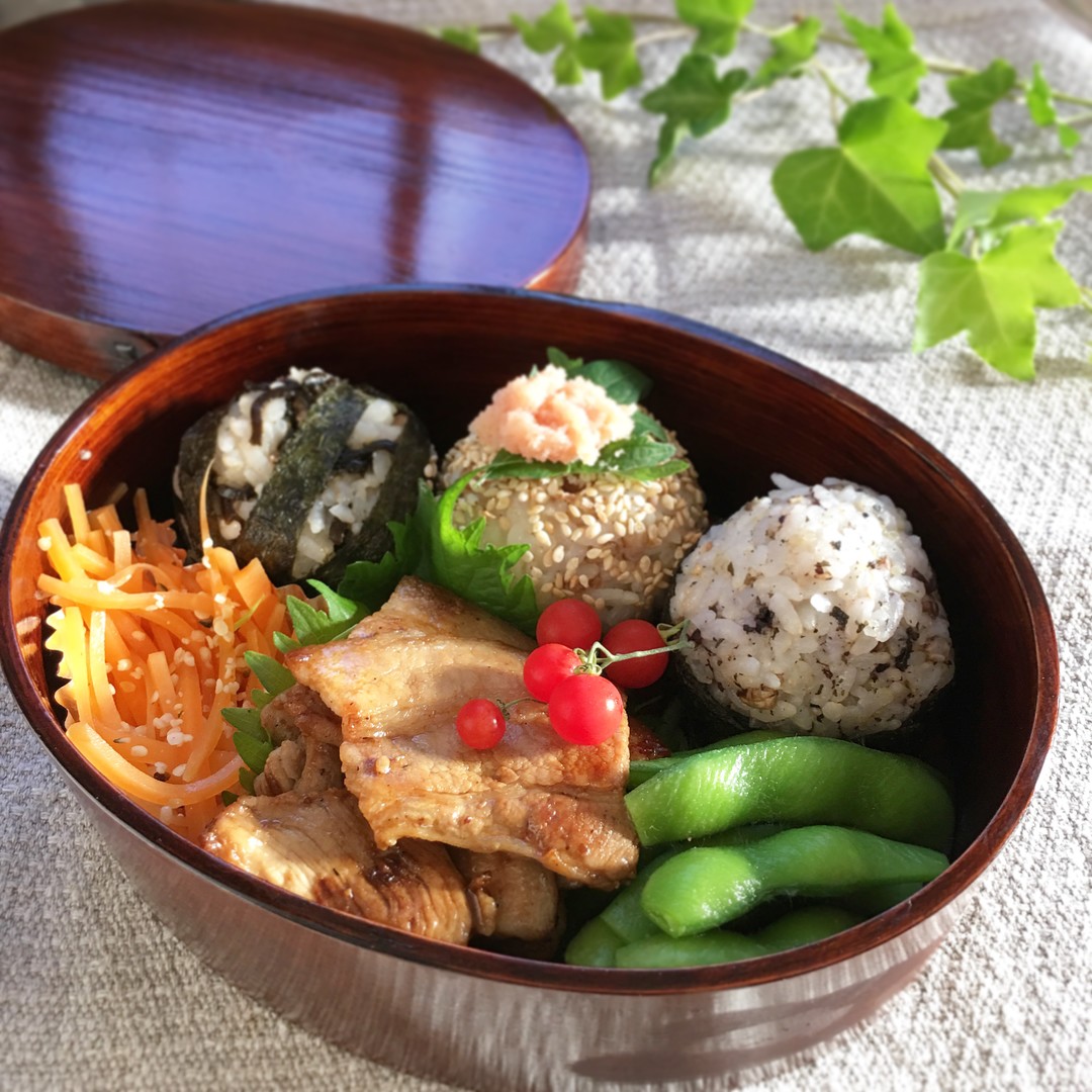 暑さ乗り切れ！おにぎり弁当