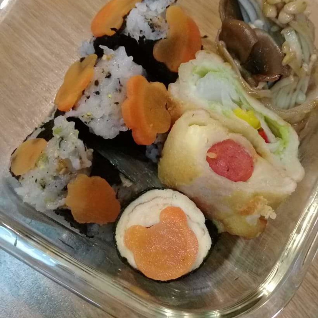 723