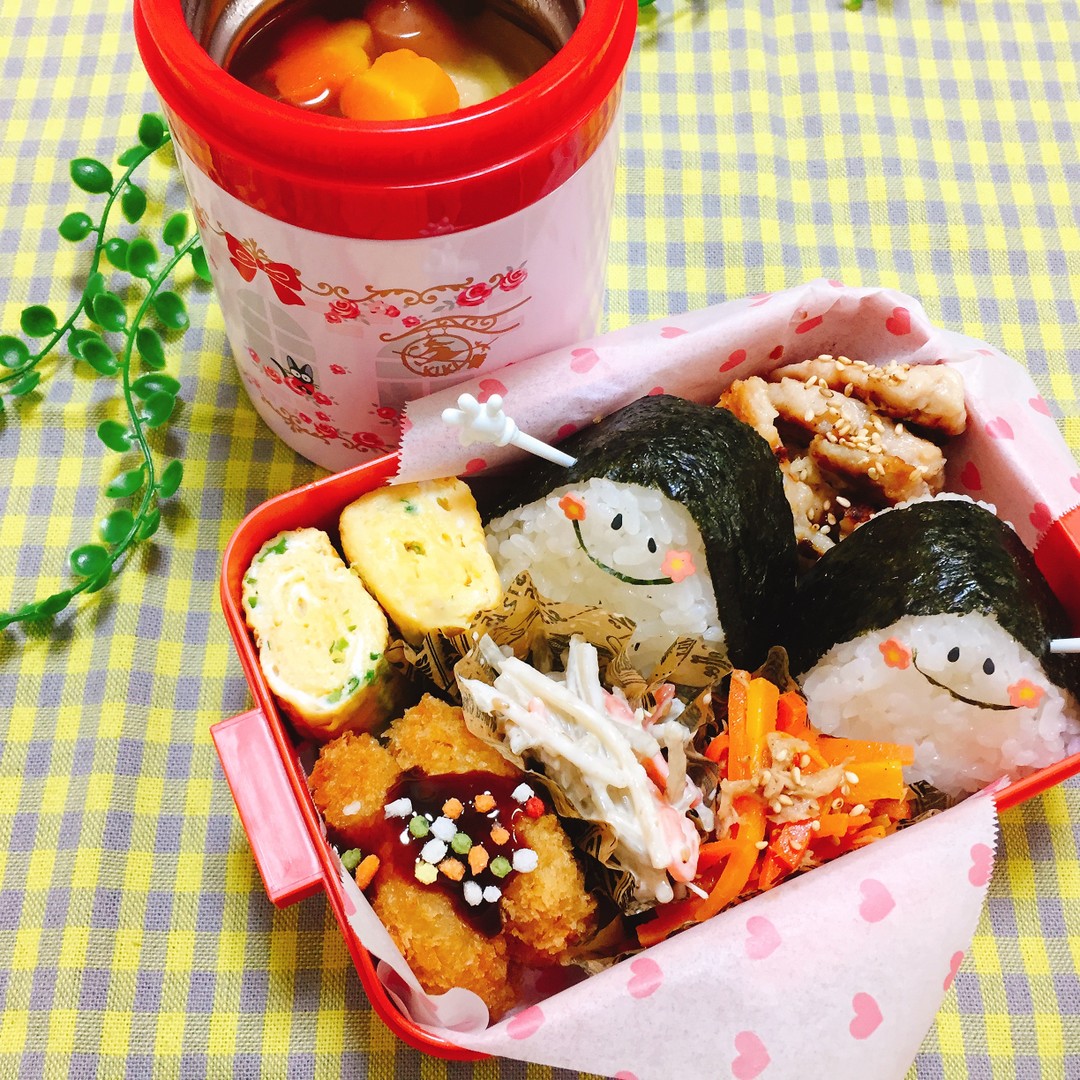 三角おにぎりとポトフ弁当
