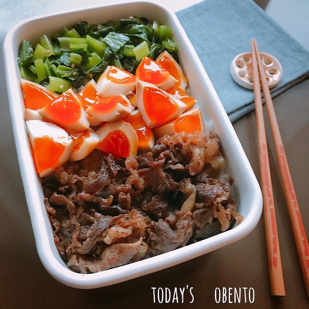 キラキラ味玉の３色丼